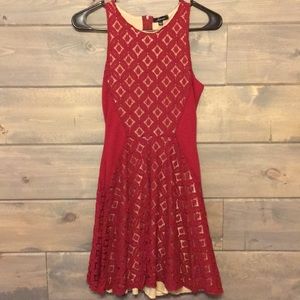 Maroon cutout pattern midi dress